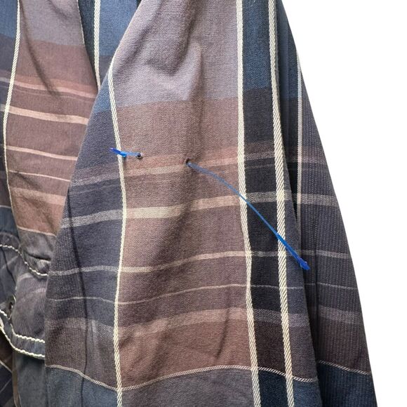 BKE Plaid Button Up Shirt Men's Size Large Slim Fit Blue/Brown Hiking Cabincore - Picture 4 of 4